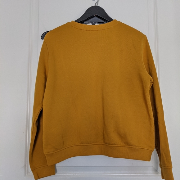 H&M Tops - Picture 4 of 5